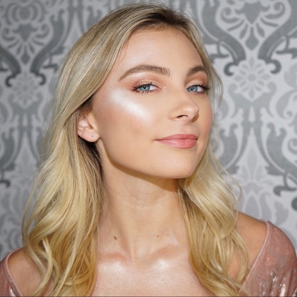 Pretty Vulgar Highlighter - Shimmering Swan - Picture 6 of 7